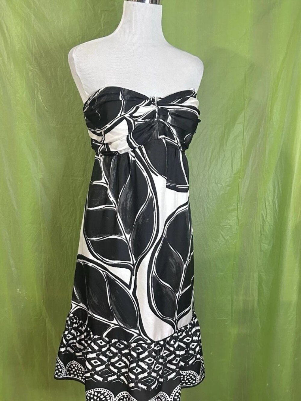 White House Black Market Strapless Print Mini Dress Size 10